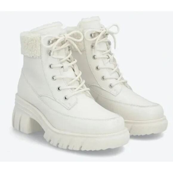 Aldo Nydoremas Boots Waterproof Off White Lug Sole Faux Fur NEW 6 US - Picture 1 of 9